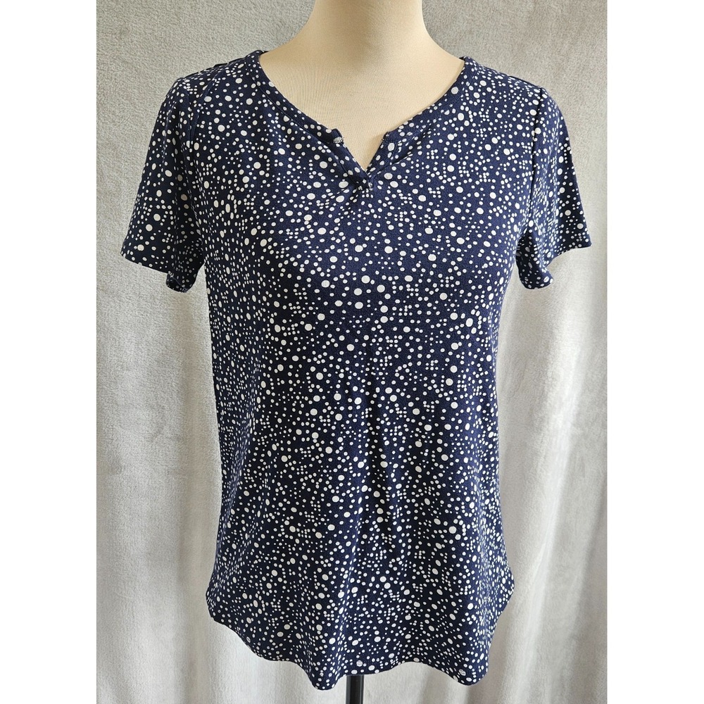 By Chico's NWT Woman's Blue/White Dot Size MT Short Sleeve V-Neck Cotton T-Shirt